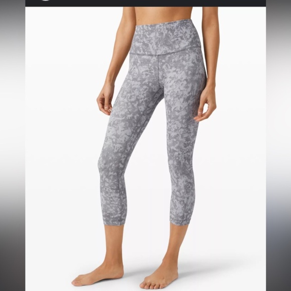 Lululemon Align crop